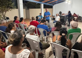 Em pré-campanha em Porto, Antônio Andrade se compromete a ajudar na construção da sede da Associação Coração Autista