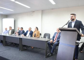 Durante visita do Ministro Wellington Dias, Deputado Mantoan reforça compromisso com as políticas sociais