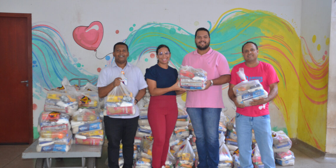 Estado distribui cestas básicas arrecadadas na Agrotins ao Setor de Humanização do HGP e à Fundação Pró-Rim