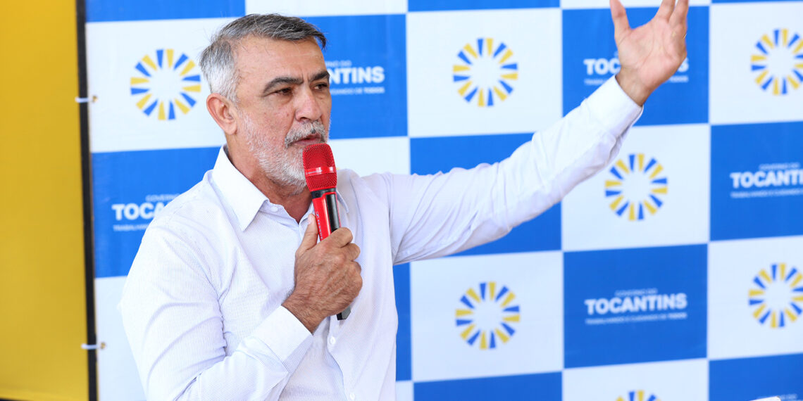 Governador em exercício, Amélio Cayres entrega praça em Ponte Alta do Bom Jesus que recebeu R$ 1 milhão do Programa de Fortalecimento da Economia