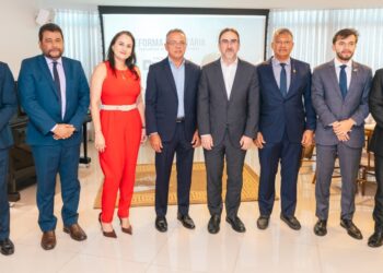 Fieto recebe secretário extraordinário da Reforma Tributária do Ministério da Fazenda para debater atualização da legislação
