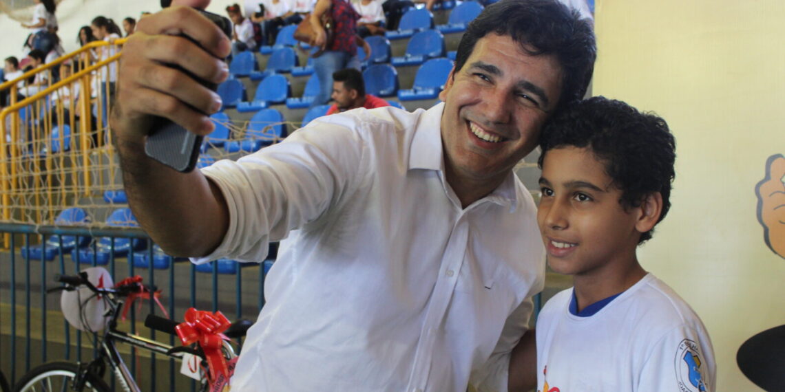 Pré-candidato a prefeito, Júnior Geo defende ampliação do número de ETIs e novas CMEIs nas regiões de Palmas com maior demanda