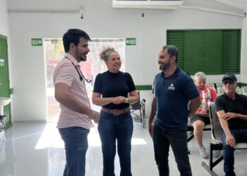 Gurupi recebe ambulância e duas vans e prefeita Josi Nunes avisa que busca recursos para nova sede da UPA
