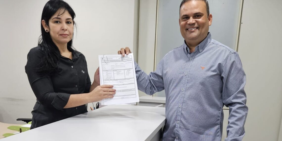 Pré-candidato a prefeito de Ipueiras, Neto Aires desincompatibiliza de cargo na Governadoria do Estado