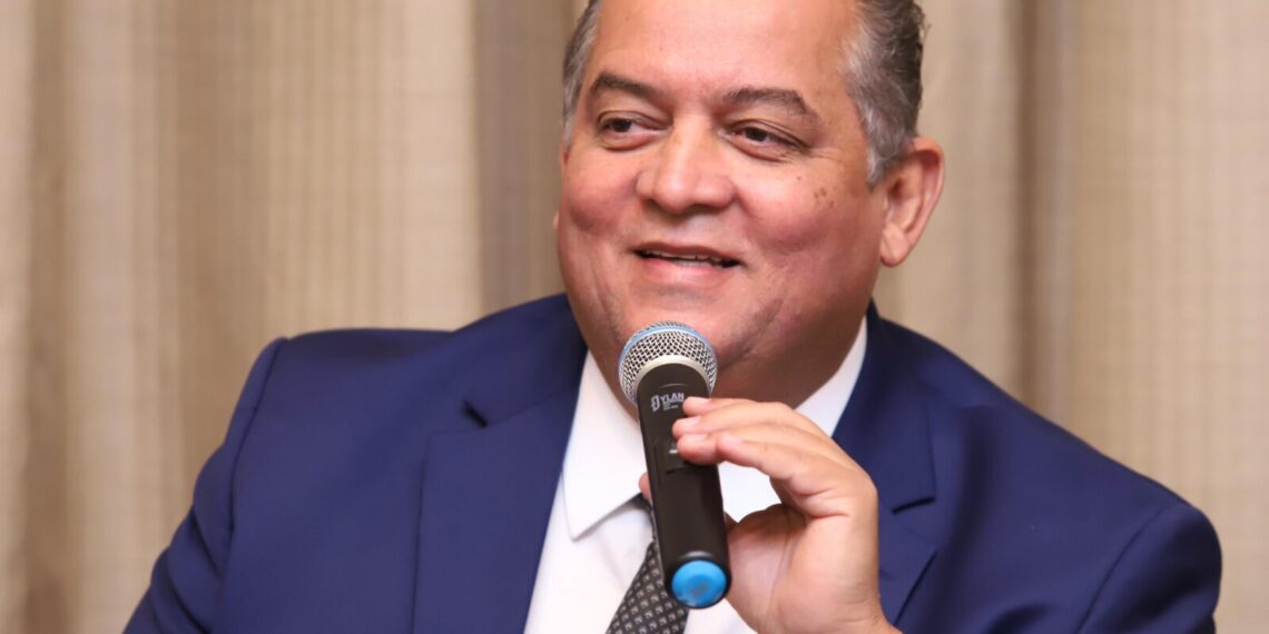 Em evento da Abrig, Gomes garante ter atingido consenso de 90% em relação ao texto de regulamentação da Inteligência Artificial