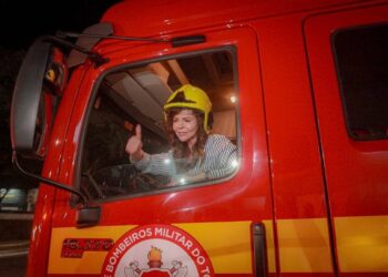 Senadora Professora Dorinha entrega caminhão auto-bomba tanque para os bombeiros de Guaraí