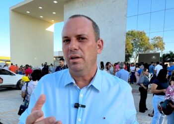 EM OFF | Os 3 pré-candidatos de Gurupi na inauguração da Câmara e os bastidores; Alexandre Guimarães traz cúpula nacional do MDB a Palmas; Raimundinha confirma pré-candidatura em Colinas