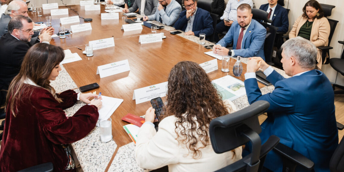 Itertins discute com governo federal acordo de cooperação técnica para regularização de terras; Probico comemora
