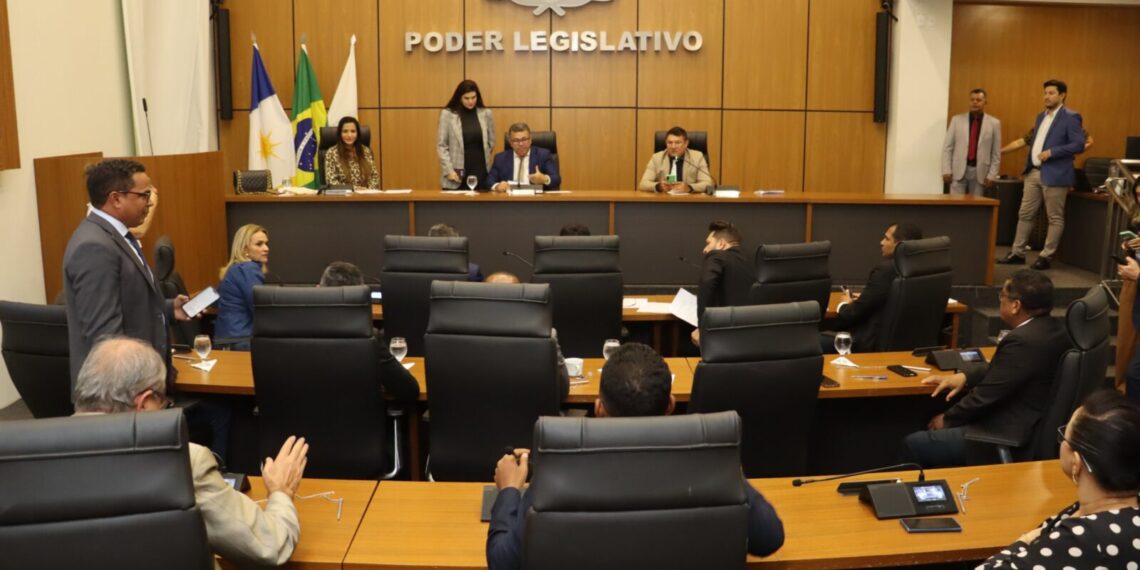 Câmara concede data-base aos servidores do Legislativo e aprova lei orgânica da Procuradoria de Palmas; textos já foram sancionados