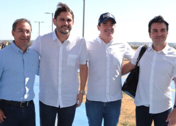 Prefeito Wagner recebe ministros do Turismo e das Comunicações no Aeroporto de Araguaína e articula homologação de equipamentos de navegação