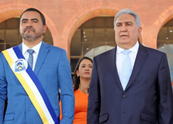 EM OFF | Estremecimento entre Wanderlei e Laurez: quais as possibilidades para 2026?; outra reviravolta em Pedro Afonso; a disputa pela vice de Celso Morais