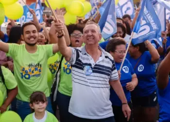 Antônio Andrade segue campanha com caminhadas em Porto Nacional e se coloca como “principal nome” da oposição