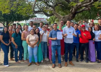 Com 45 candidatos a vereador, Aprijo Ribeiro e Ronaldo Noleto registram candidatura em Miracema