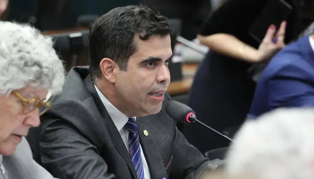 CCJ Ricardo Ayres emite parecer favorável a PL que agrava pena para crimes contra advogados