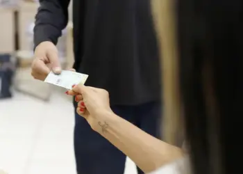 DetranTO alerta usuários sobre as penalidades impostas a quem porta CNH fals