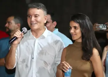 Ao lado de Cinthia, Geo tem agenda com diretores escolares e garante educação como prioridade: “Base para o desenvolvimento”