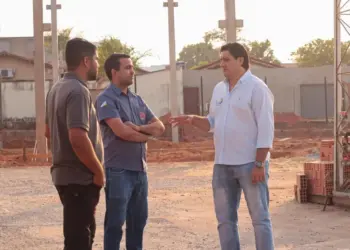 A representantes da construção civil, Eduardo Fortes diz quer fazer 3 mil casas populares em quatro anos