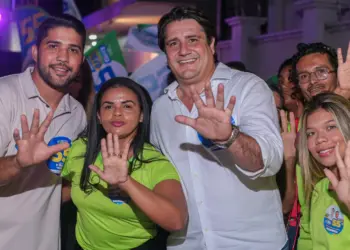 Em adesivaço para abrir campanha, Eduardo Fortes afirma que Gurupi mostra “desejar o retorno do progresso”
