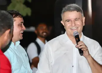 Campanha em Palmas esquenta e Eduardo Siqueira aciona PF contra fake news: “Povo sabe quem está derramando dinheiro”, sugere