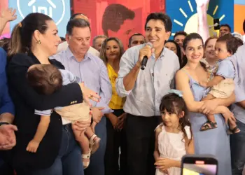 Com 6 partidos e mistério sobre o vice, Geo lança candidatura a prefeito e avisa: “Palmas não está sendo negociada, não está à venda e não vai ser vendida”