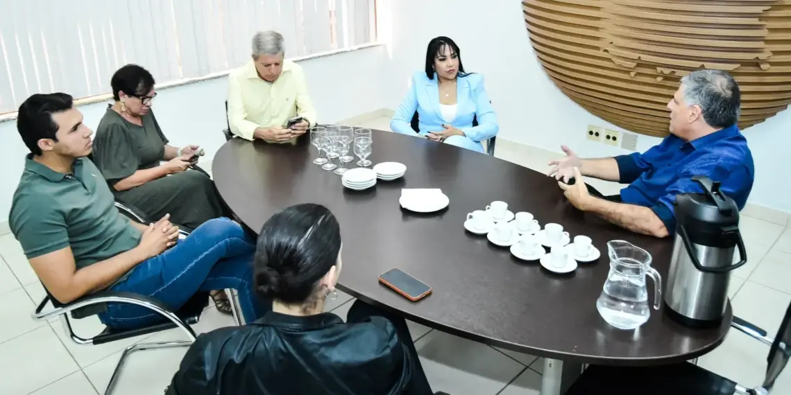 Após repercussão negativa da ação que tirou DCM do ar, Janad visita veículo e garante que apoia imprensa