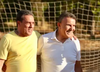 Ao lado de Luxemburgo, Eduardo Siqueira prestigia campeonato de futebol no Aureny III e garante incentivo ao esporte