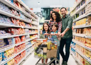 Procon Tocantins orienta consumidores sobre cuidados nas compras em supermercados