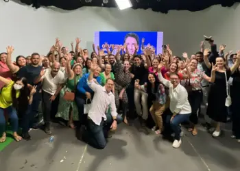 Ao lado de Cinthia, Geo tem agenda com diretores escolares e garante educação como prioridade: “Base para o desenvolvimento”