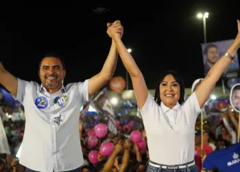 Janad confirma candidatura à prefeita de Palmas com Wanderlei no palanque: “Não vou lhe envergonhar”, promete; governador nega demora para decidir: “Tudo na hora certa”