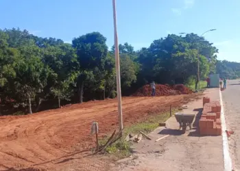 Após relatos de danos à área de proteção, MPE aciona Justiça para suspender obras na orla de Novo Acordo