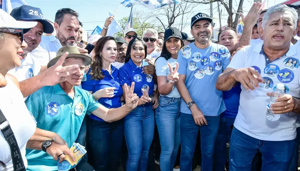 Governador Wanderlei caminha com Janad por Taquaralto e avisa: “Esta cidade conhece minha história e minha índole”