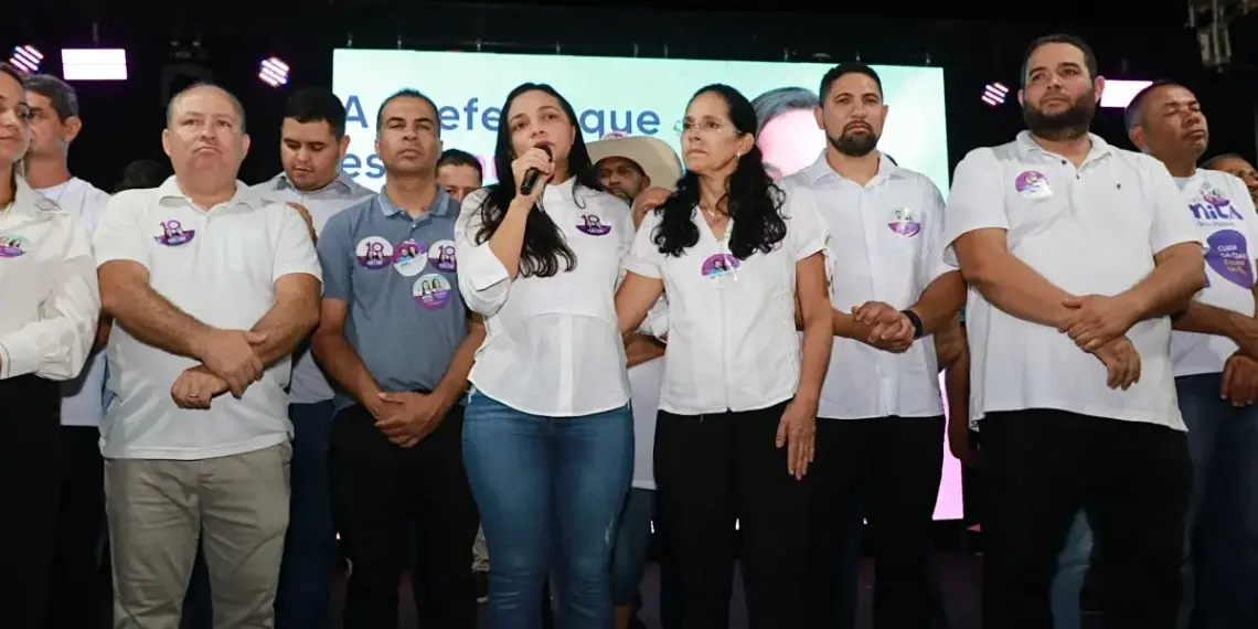 Em campanha à reeleição, prefeita Camila garante ter honrado 1º mandato: “Me dói o coração o desrespeito”, diz