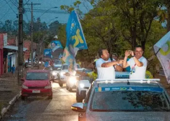 Jorge Frederico e Elenil da Penha promovem carreata em Araguaína e defendem redução da carga tributária