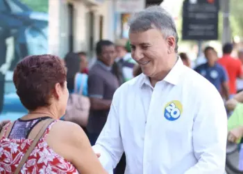 Na Avenida Tocantins, Eduardo Siqueira lamenta abandono dos distritos industriais e defende Poder Público que dialogue com os comerciantes