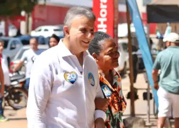 Em Taquaralto, Eduardo Siqueira diz que vai revitalizar Avenida Tocantins em diálogo com comerciantes