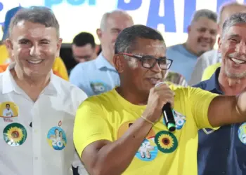 Em reunião de Júnior Brasão no Aureny III, Eduardo Siqueira avisa que região Sul “não vai ser mais discriminada”