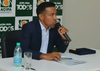 EM OFF | Diretores pressionam para que Joseph Madeira se afaste da presidência da Acipa; distribuição de fundo eleitoral gera insatisfação no UB