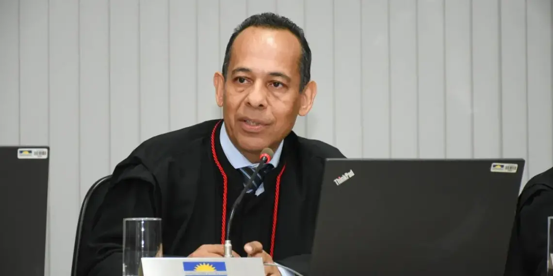 Governador Wanderlei Barbosa escolhe o mais votado pelo TJTO, João Rodrigues Filho, como novo desembargador