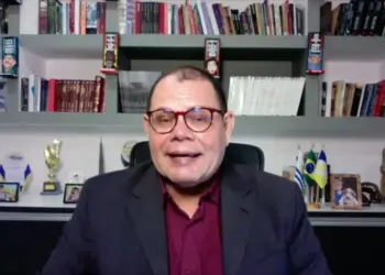 RESUMO: Joseph na campanha de Janad, Eduardo denuncia na PF e Alexandre já olha para 2026