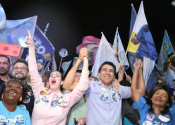 No Aureny IV, Geo agradece Cinthia por “preparar Palmas para o futuro” e avisa: “Ninguém está vendendo dignidade”; prefeita garante que palmenses não são bobos, nem mercadorias