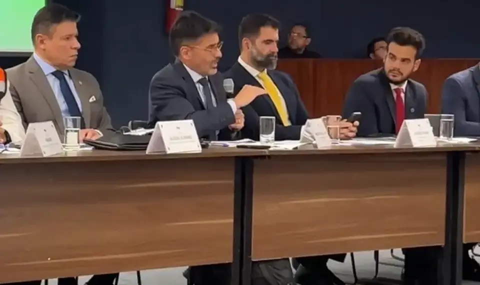 Em audiência com ministro Flávio Dino, Lelis expõe gravidade dos incêndios na Ilha do Bananal; ministro irá cobrar AGU sobre suporte aéreo