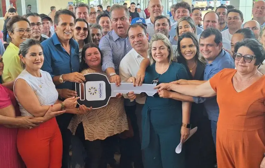 ATM comemora entrega de 57 veículos aos Municípios dentro da Rede Integrada de Proteção à Mulher