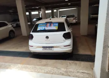Carro alugado pela Prefeitura de Palmas é plotado com adesivo de Eduardo Siqueira, denuncia coligação de Janad