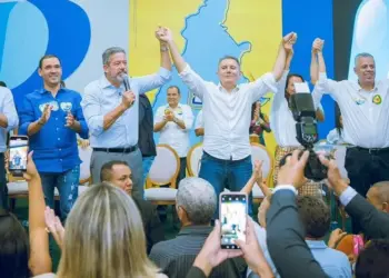 Vicentinho Jr coloca cúpula do Progressistas na campanha de Eduardo, que adota discurso de centro; candidato destaca prestígio e agradece “apoio silencioso” de Geo