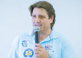 Ao lado de Laurez e Eli Borges, Fortes se reúne com lideranças evangélicas e volta a garantir papel ativo das igrejas na gestão