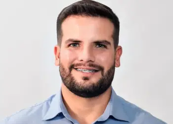 Candidato em Muricilândia, João Victor registra boletim de ocorrência e aciona Polícia Federal após ser seguido por três veículos