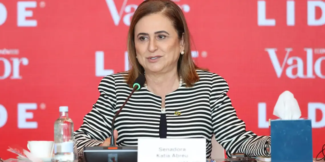 EM OFF | Expectativa de retaliação do Palácio a Vanda e Jair Farias por apoio a Eduardo: indicados devem ser exonerados; prefeitos eleitos das 5 maiores cidades almoçam juntos