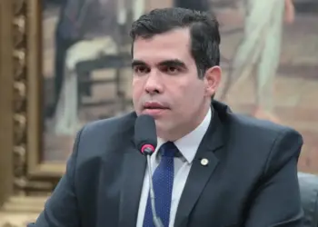 CCJ da Câmara aprova PEC que limita decisões monocráticas do Supremo; Ayres foi favorável: “ Cada poder deve atuar dentro dos limites constitucionais”