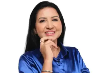 Com 8 álbuns gospel, Rosilene Martins, da Ciadseta, disputa vaga na Câmara de Palmas e aposta na força das mulheres para se tornar vereadora