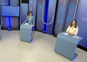 Em mais do mesmo, Eduardo e Janad repetem ataques em debate da TV Anhanguera; palanques voltam a ser tema e apreço de Bolsonaro é disputado